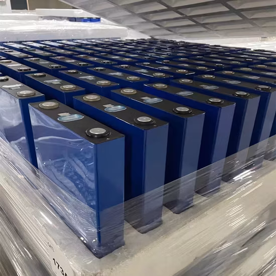 Batterie solaire au phosphate prismatique 3.2V 3.7V 125ah 137ah 150ah LiFePO4 Cellules de batterie lithium-ion